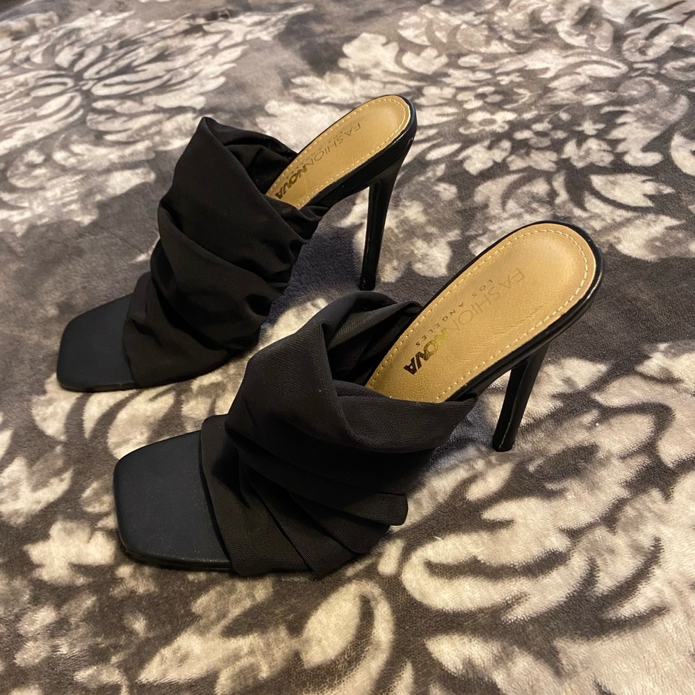 Fashion nova heeled sandals